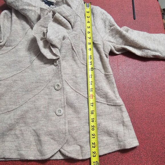 Renuar Boiled Wool Cardigan Sweater M Beige Ruffle Collar Office Minimalist - Picture 12 of 12